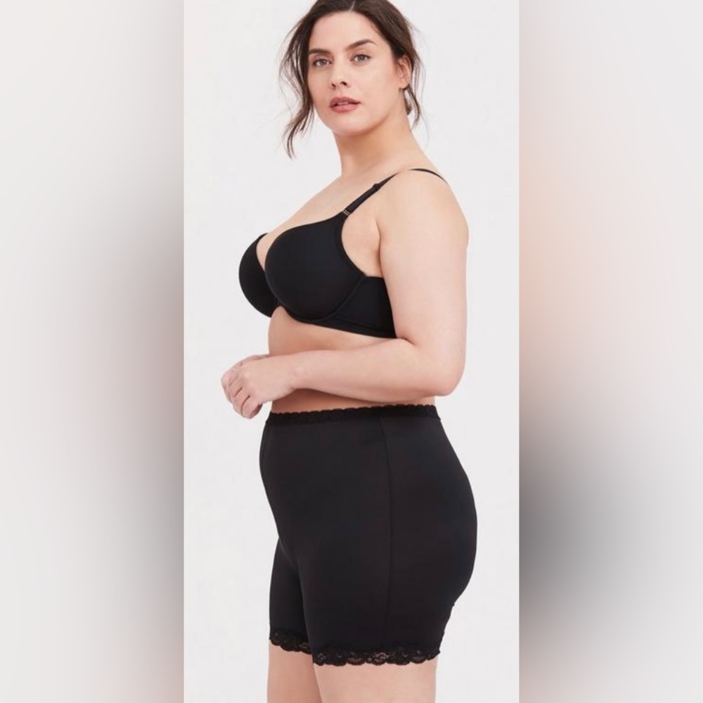 🆕❤️Torrid- Microfiber High-Rise Bike Short Panty in Black NWOT - Picture 2 of 11